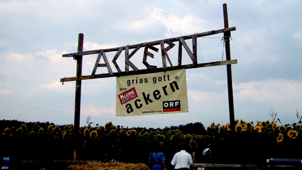 ackern in Klagenfurt - Eingang (2000)