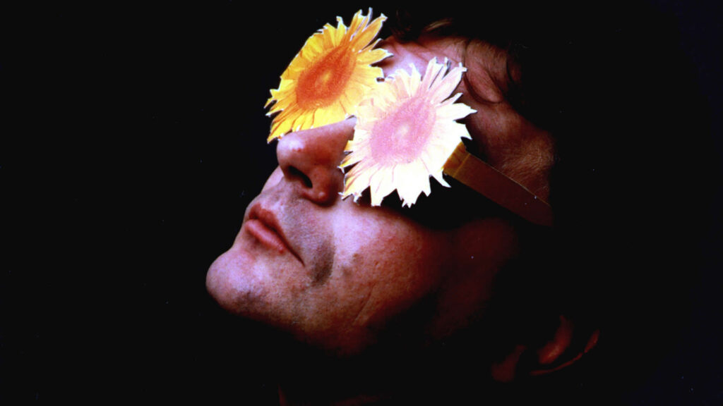 ackern - Reinhard Eberhart mit Sonnenblumenbrille