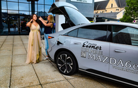 Mazda E6