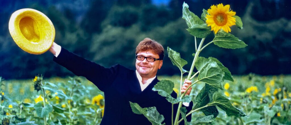 ackern - Reinhard Eberhart im Sonnenblumenfeld